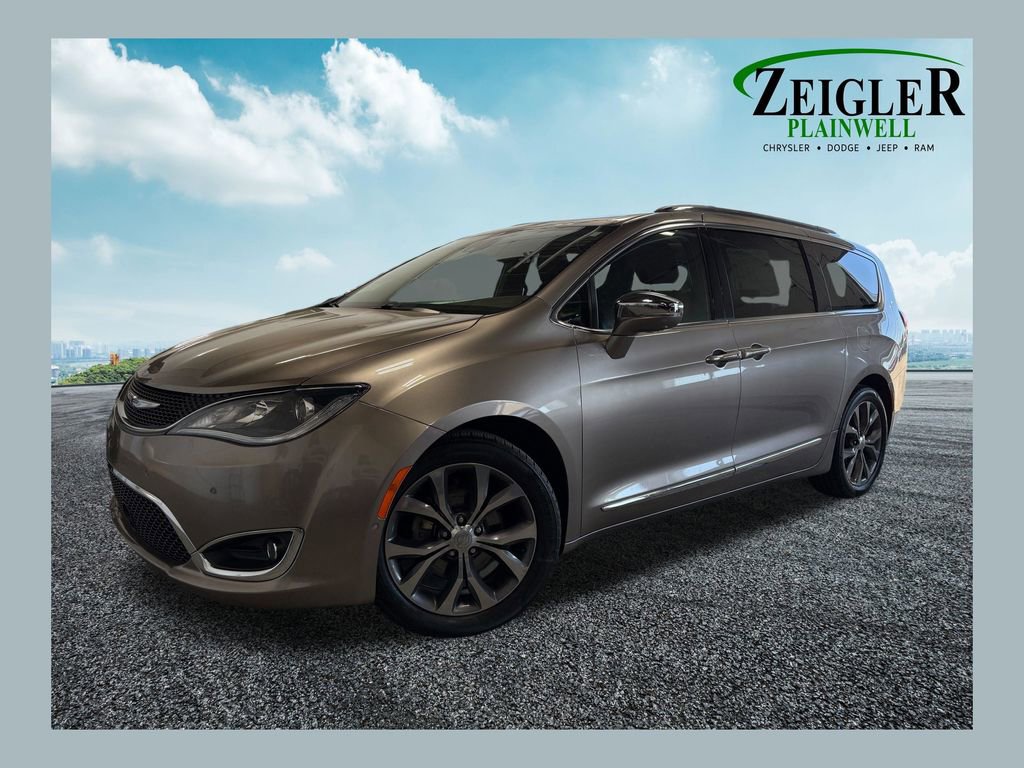 Used 2018 Chrysler Pacifica Limited w/ Tire & Wheel Group