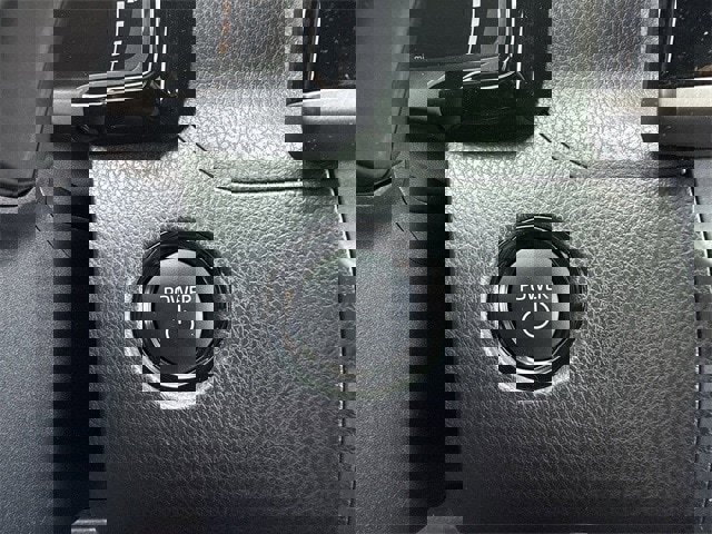 Used 2025 Toyota Camry SE image 24