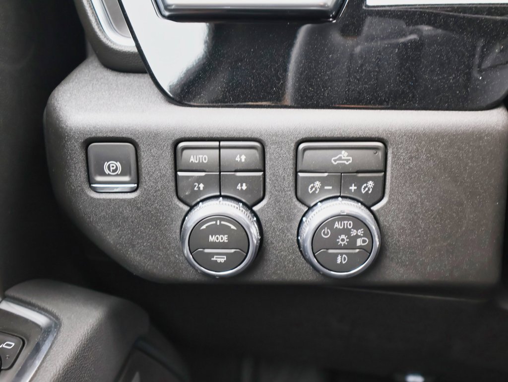 New 2026 GMC Sierra 1500 Elevation image 24