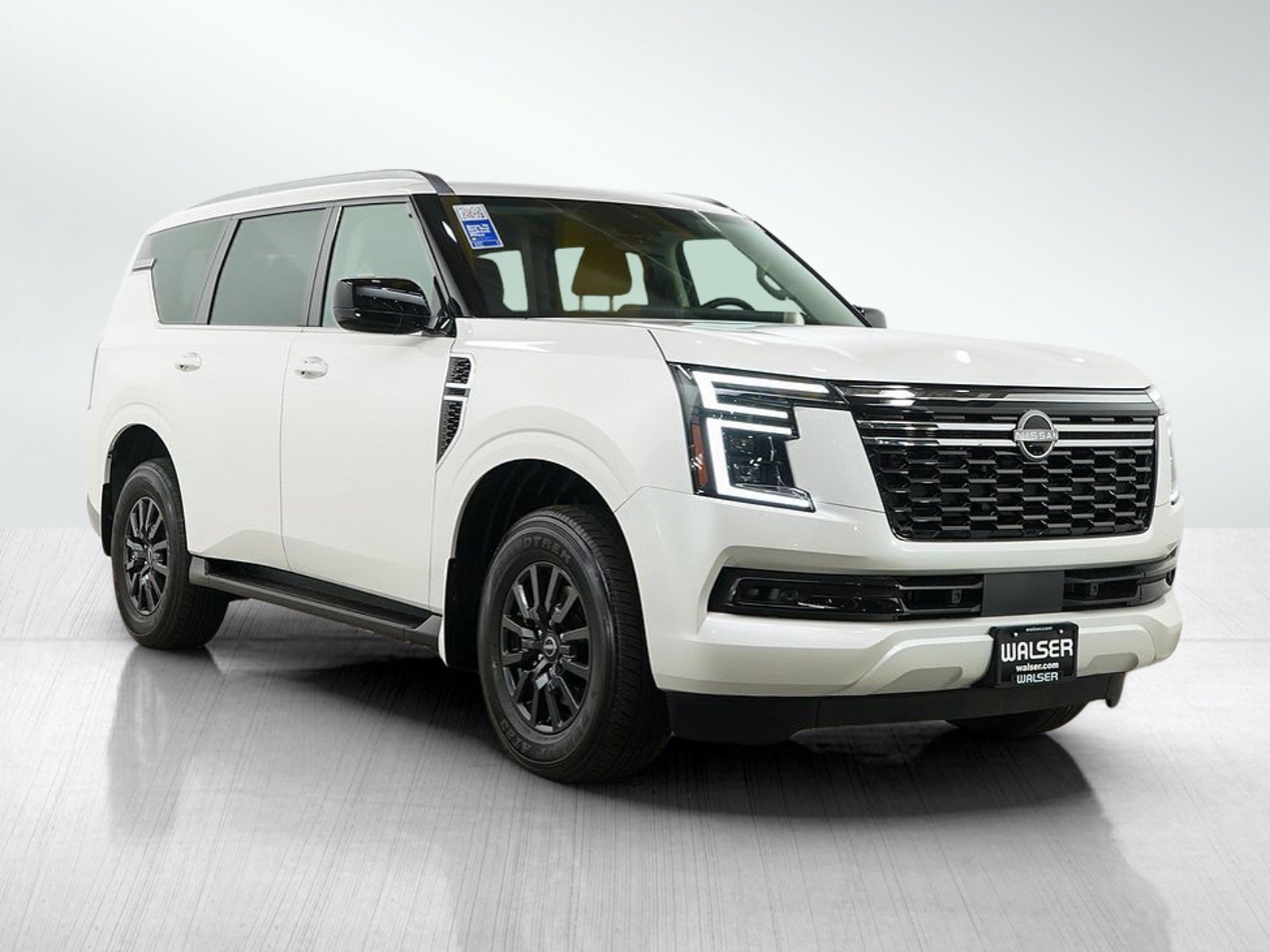 Used 2025 Nissan Armada SV AWD/4WD image 7