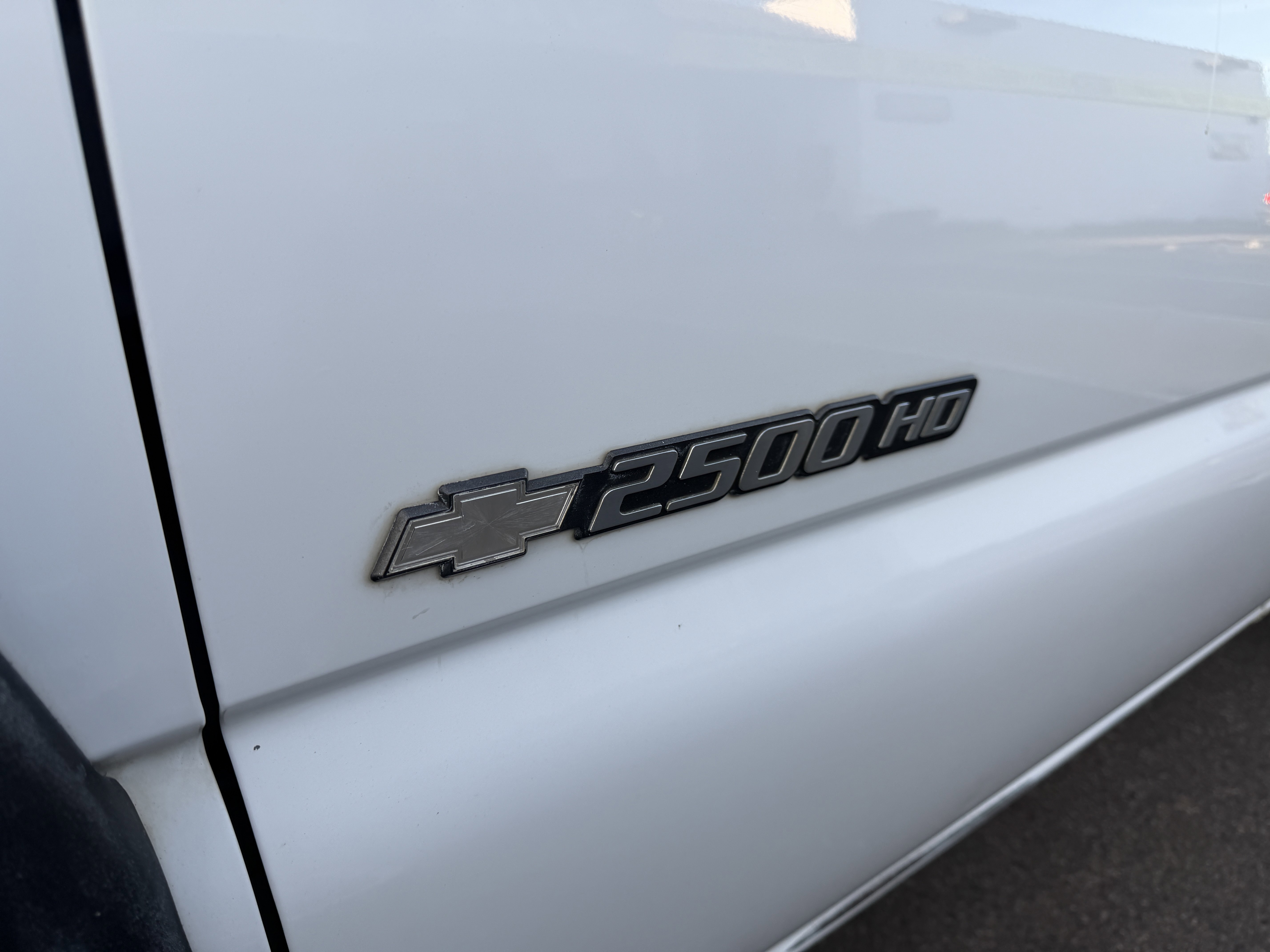 Used 2004 Chevrolet Silverado 2500 2WD Regular Cab image 9