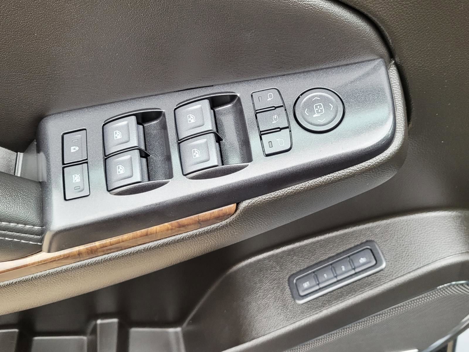 Used 2020 Chevrolet Tahoe LT image 25