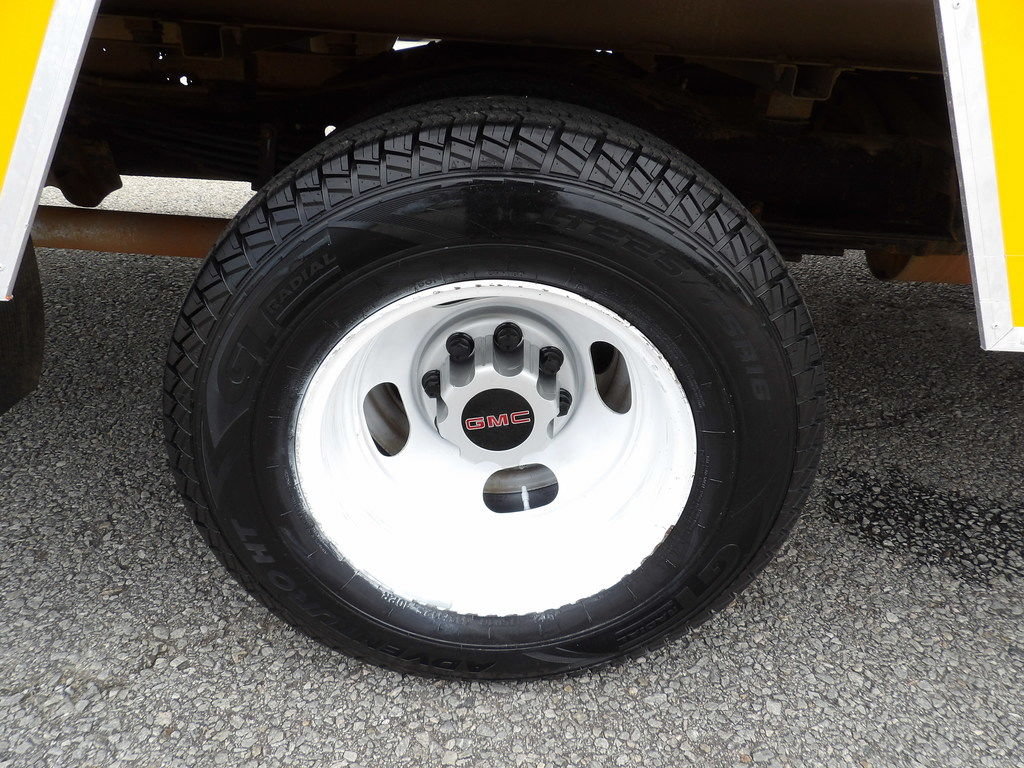 Used 2022 GMC Savana 3500 Extended w/ Power Convenience Package RWD image 44