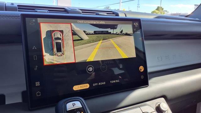 Used 2023 Land Rover Defender 130 First Edition image 31