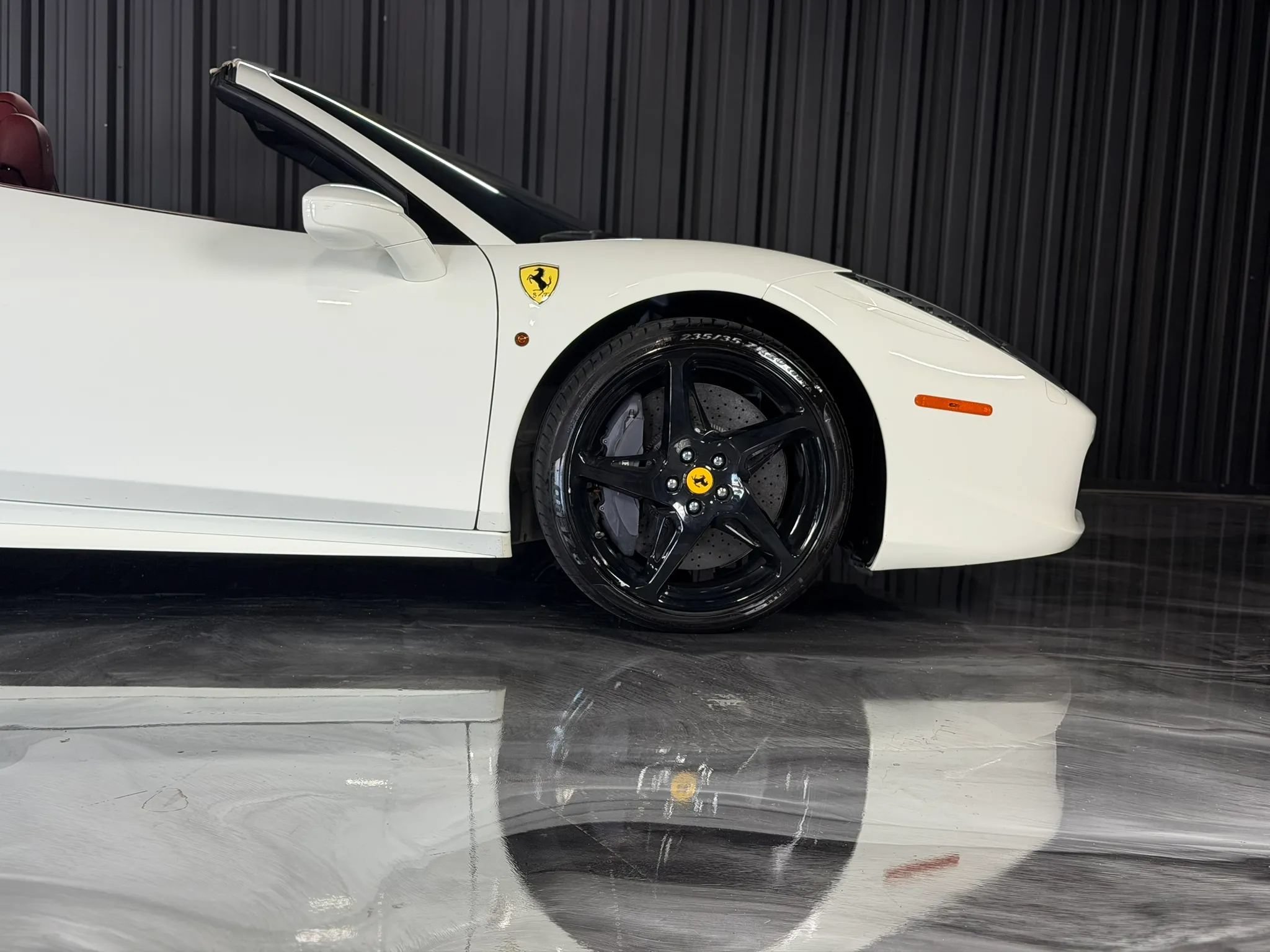 Used 2014 Ferrari 458 Spider RWD image 10