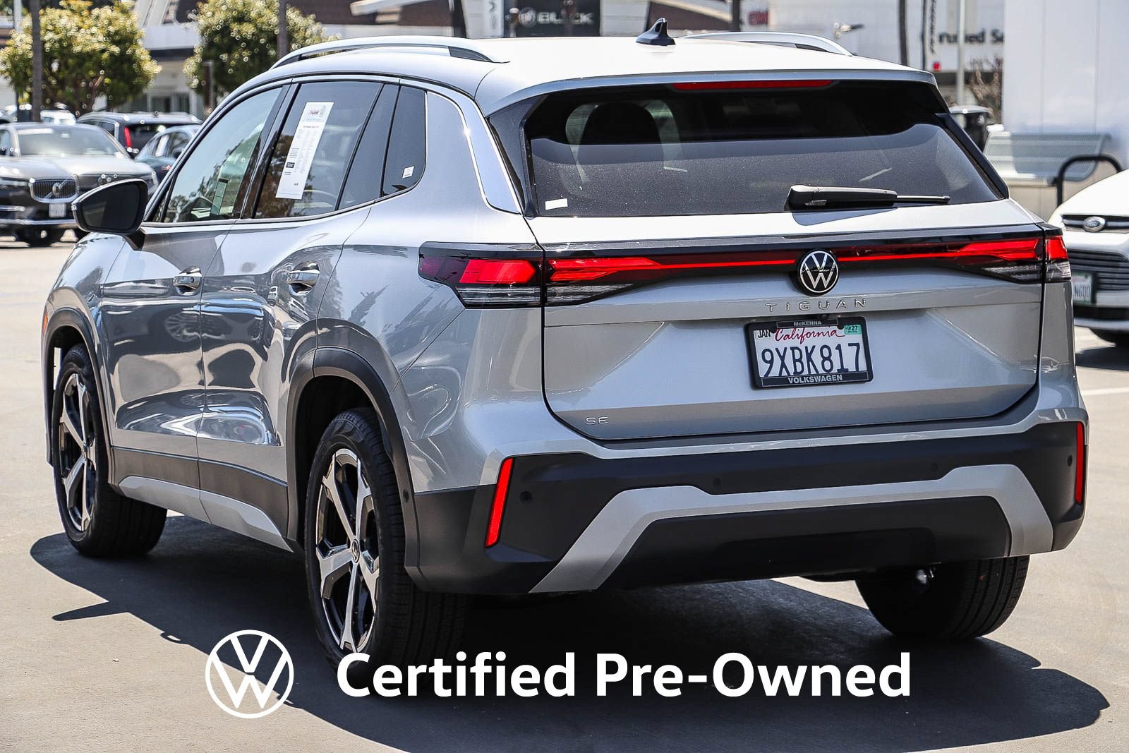 Used 2026 Volkswagen Tiguan SE FWD image 9