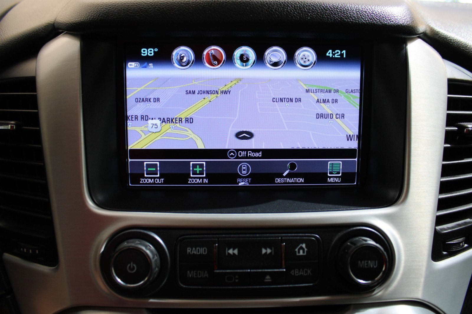 Used 2018 GMC Yukon SLT w/ Premium Edition image 28