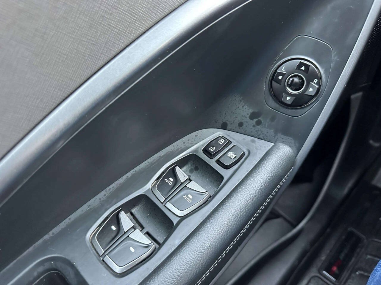 Used 2016 Hyundai Santa Fe SE AWD/4WD image 28