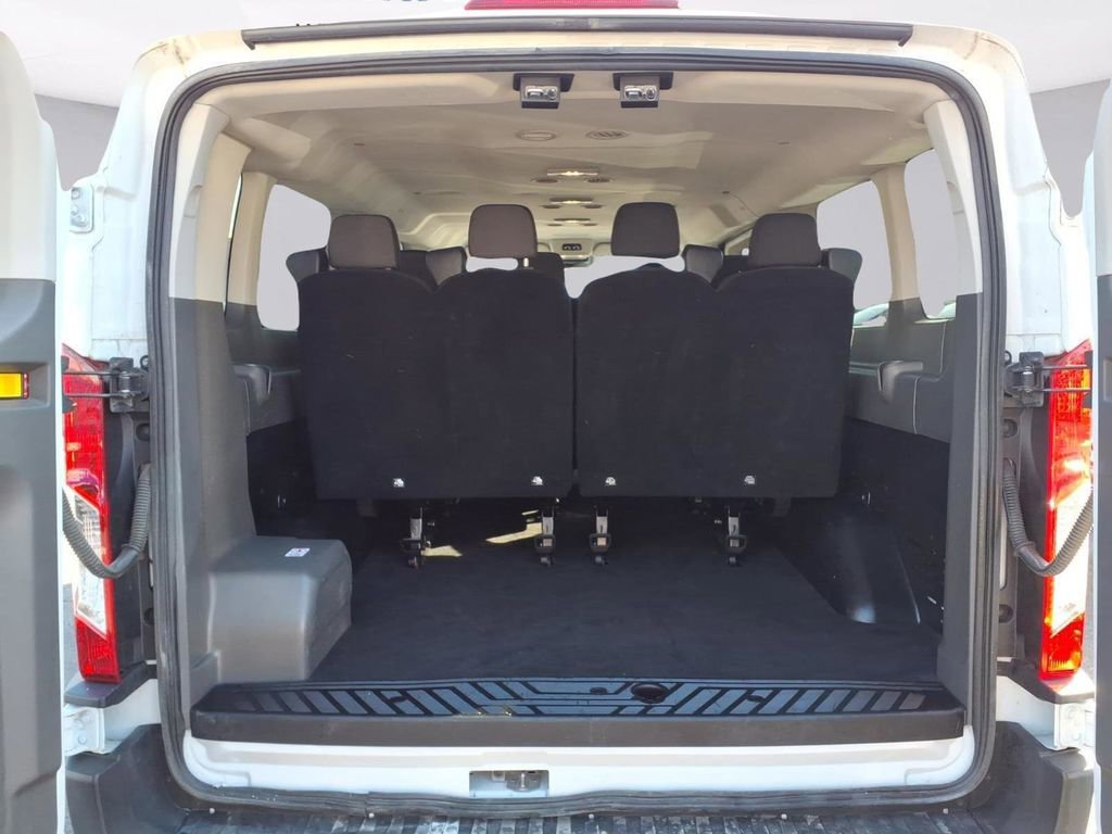 Used 2023 Ford Transit 350 XLT image 30