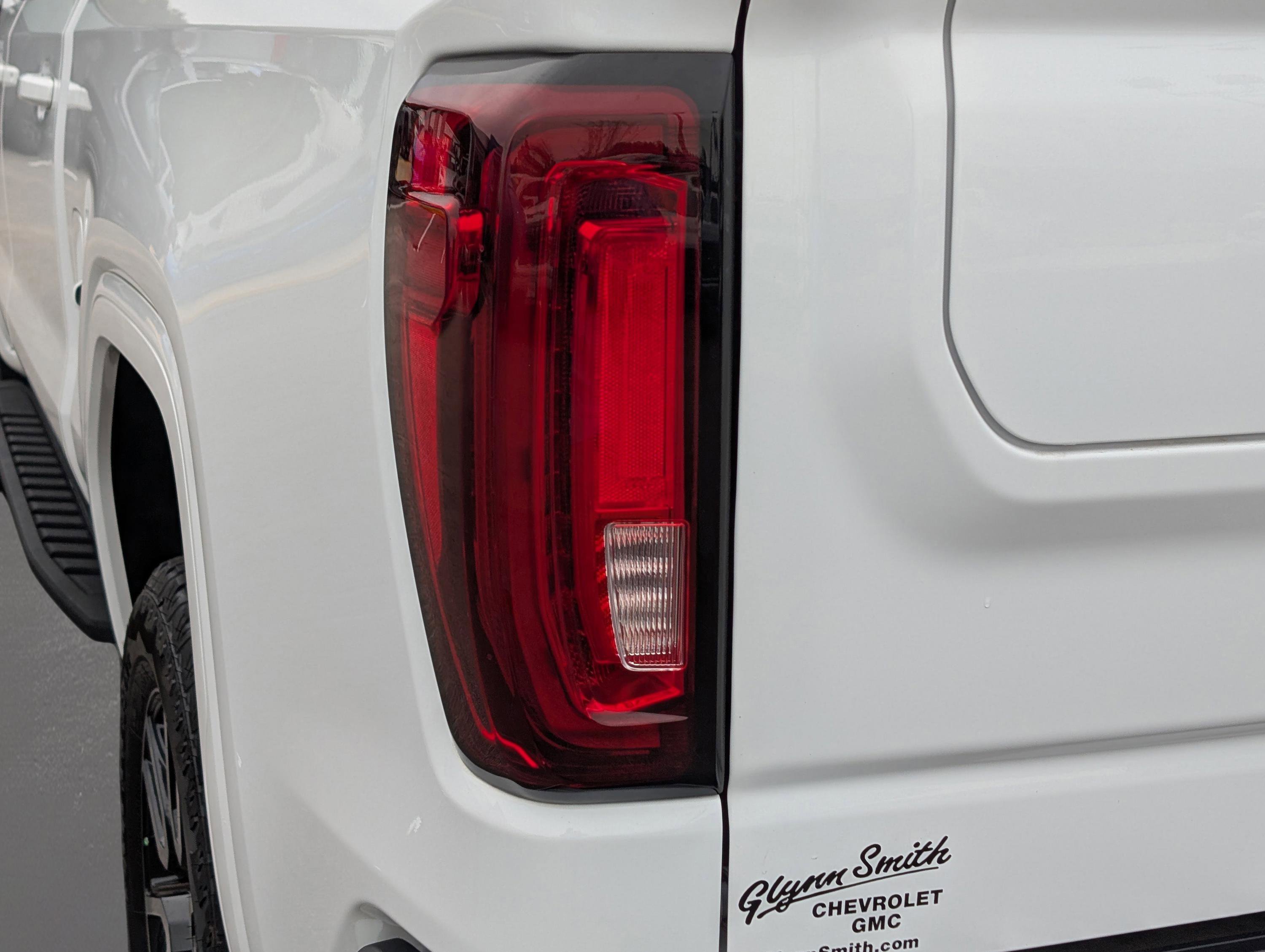 Used 2024 GMC Sierra 1500 AT4 w/ Technology Package image 11