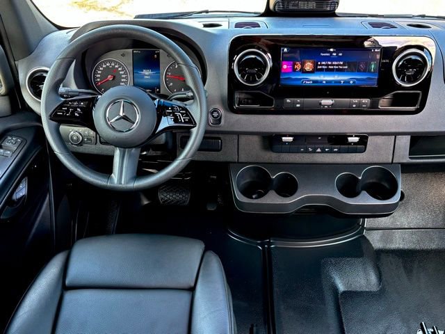 Used 2025 Mercedes-Benz Sprinter 3500 image 30