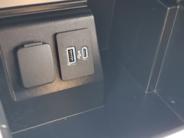 Certified 2023 Ford Explorer XLT w/ Equipment Group 202A image 22