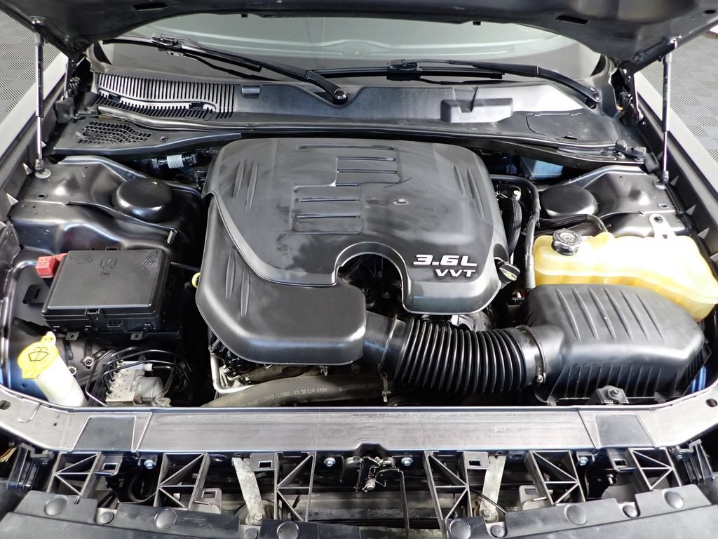 Used 2019 Dodge Challenger SXT RWD image 35