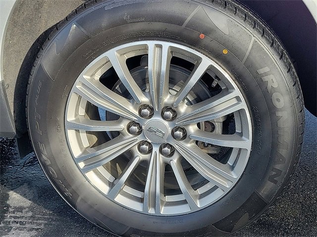 Used 2017 Cadillac XT5 Luxury w/ Driver Awareness Package image 24