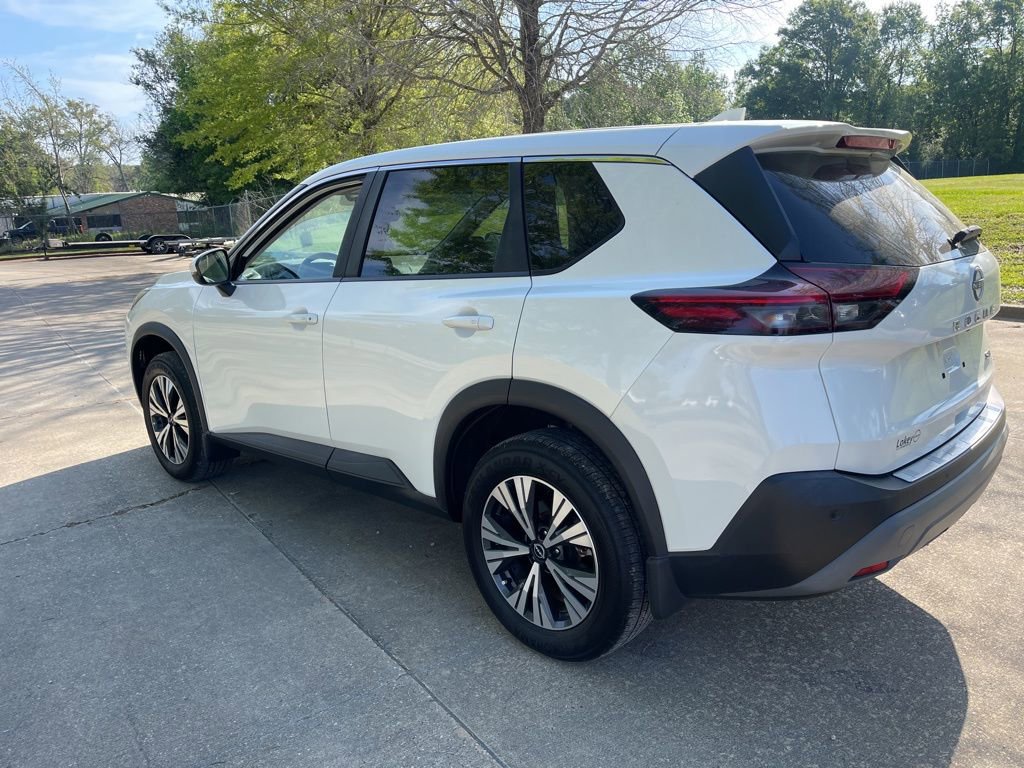 Used 2022 Nissan Rogue SV image 7