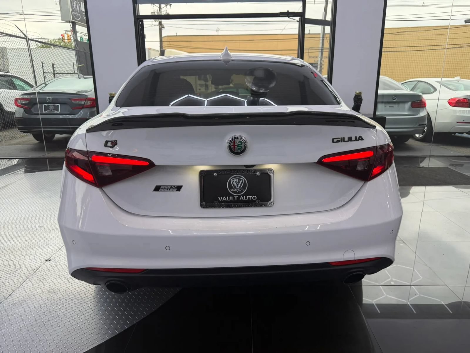 Used 2020 Alfa Romeo Giulia AWD w/ Nero Edizione image 13