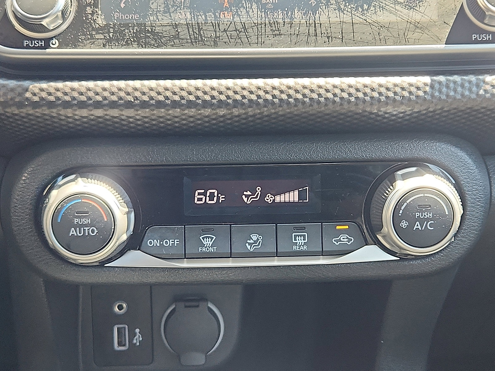 Used 2018 Nissan Kicks SV FWD image 18