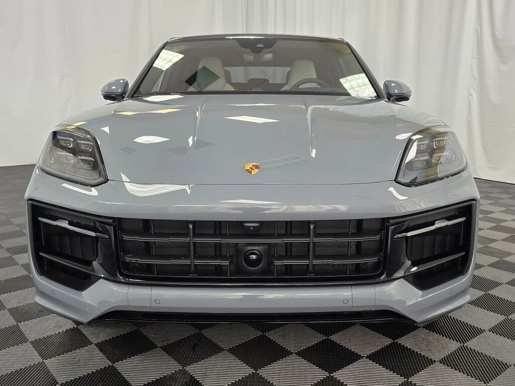 New 2026 Porsche Cayenne GTS image 10