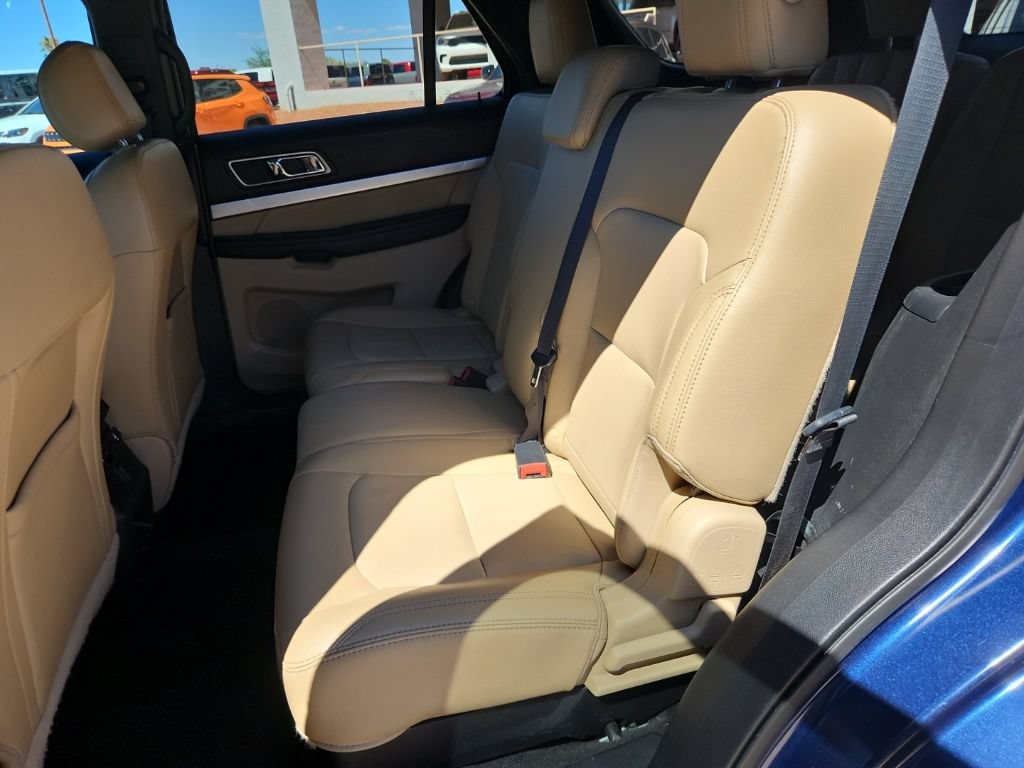 Used 2017 Ford Explorer XLT w/ Equipment Group 202A FWD image 22