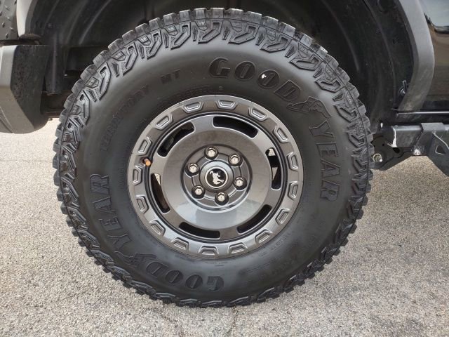 Used 2023 Ford Bronco Everglades image 26