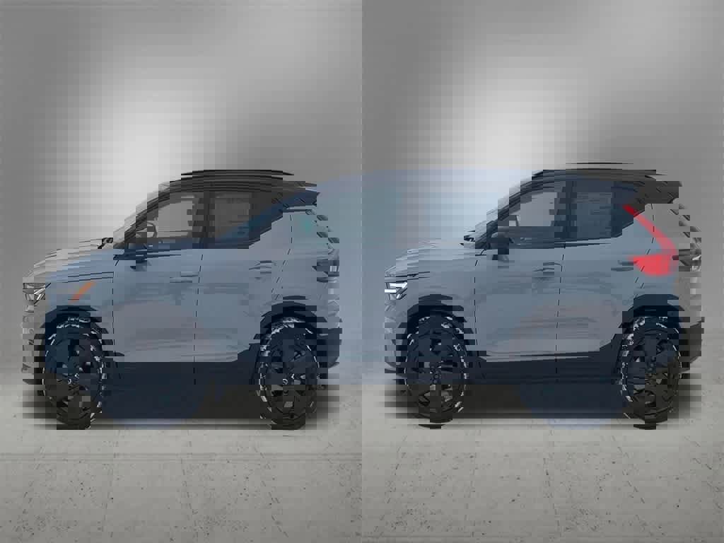 New 2026 Volvo XC40 B5 Ultra w/ Protection Package Premier image 3