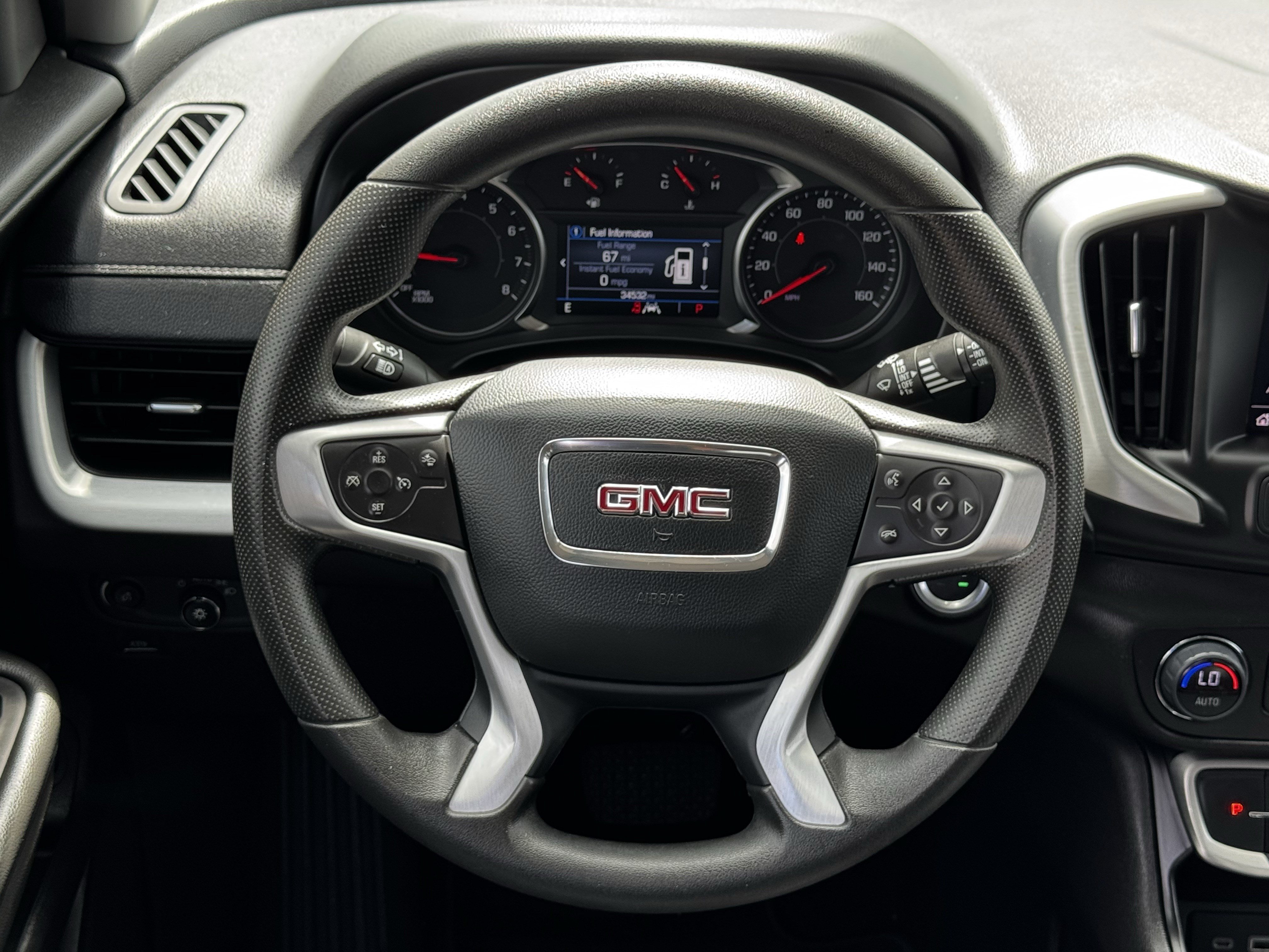 Used 2024 GMC Terrain SLE w/ Driver Convenience Package FWD image 15