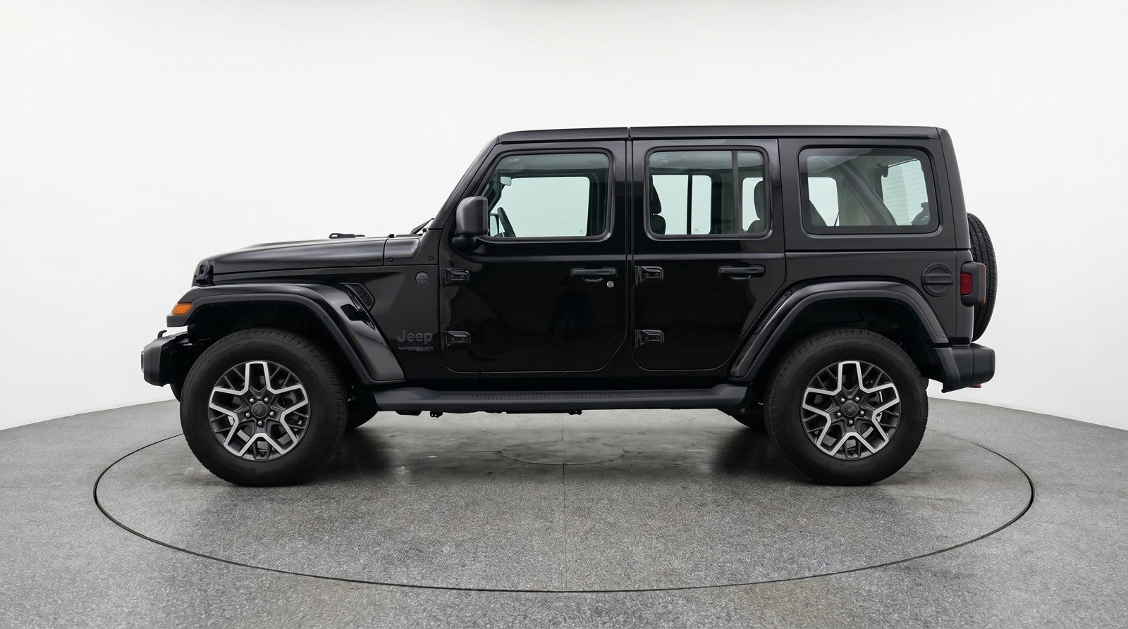 Used 2025 Jeep Wrangler Sahara image 5