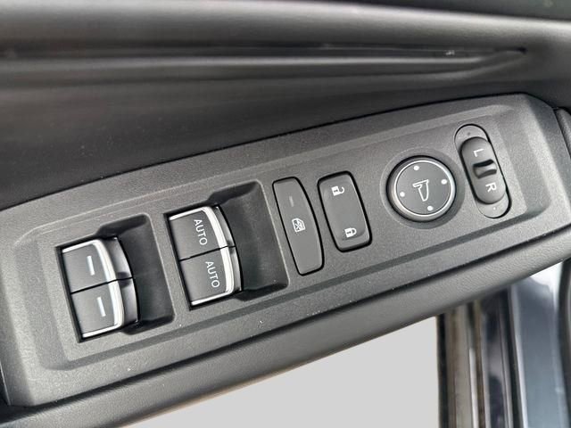 Used 2023 Honda Accord EX-L image 5