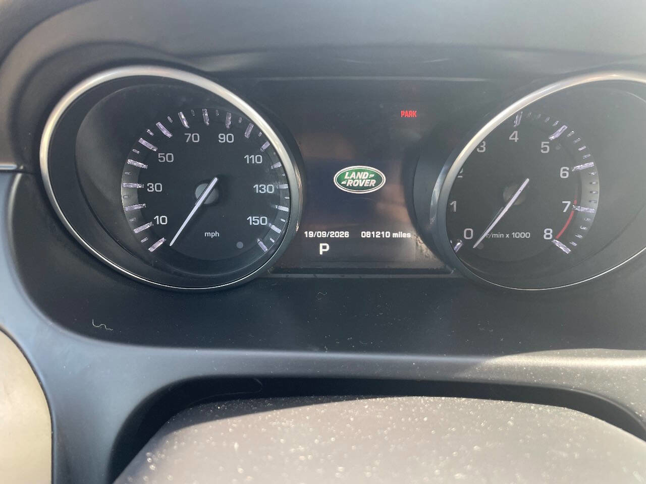 Used 2016 Land Rover Discovery Sport HSE image 12