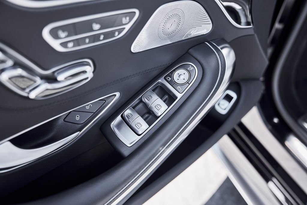 Used 2016 Mercedes-Benz S 63 AMG 4MATIC Coupe image 28