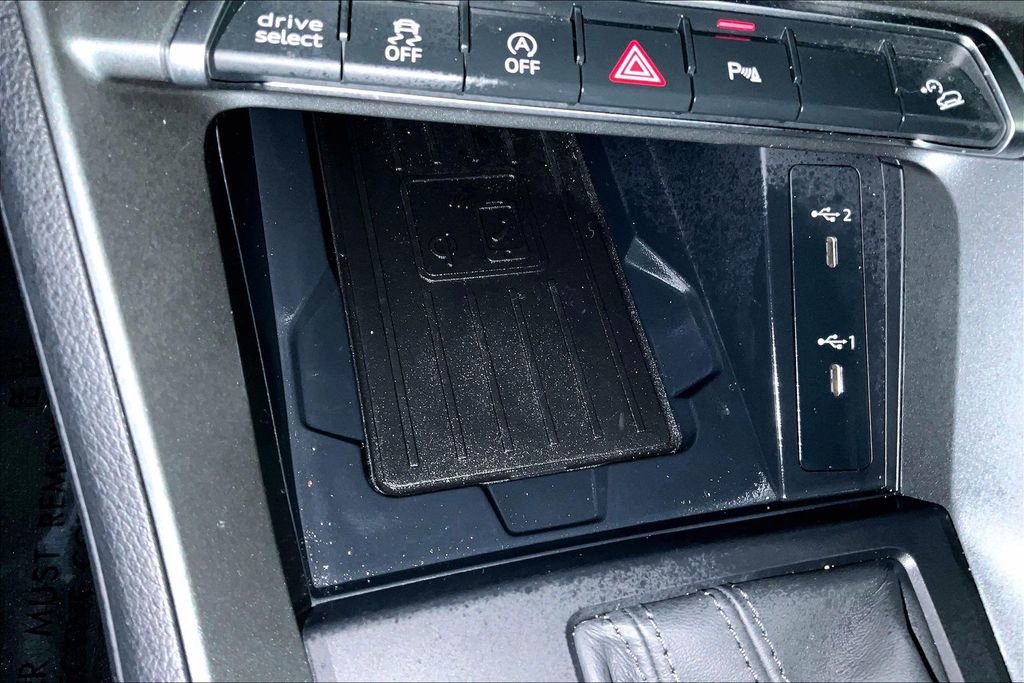 Certified 2025 Audi Q3 2.0T Premium w/ Convenience Package image 15