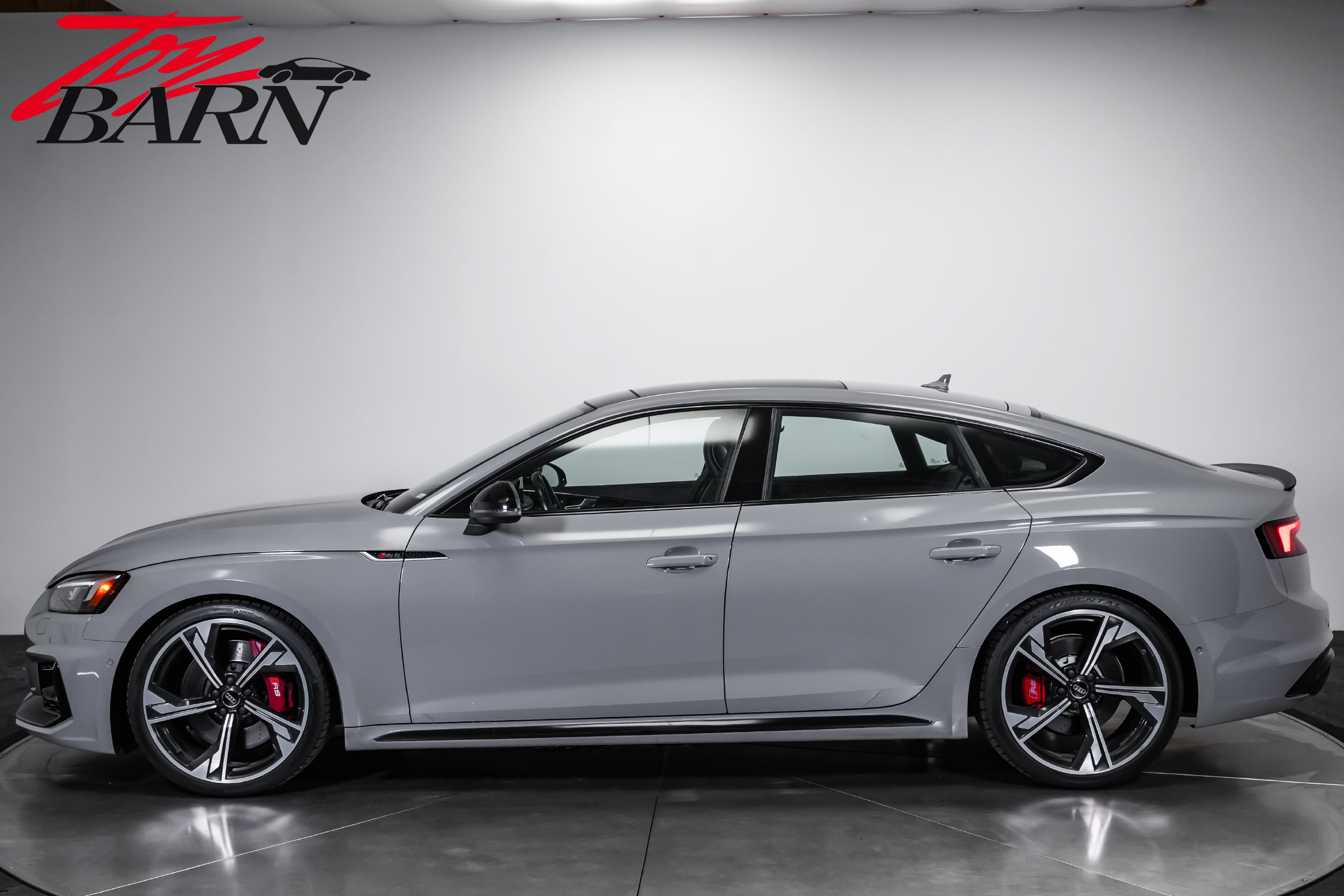 Used 2019 Audi RS 5 Sportback w/ RS Driver Assistance Package AWD/4WD image 2