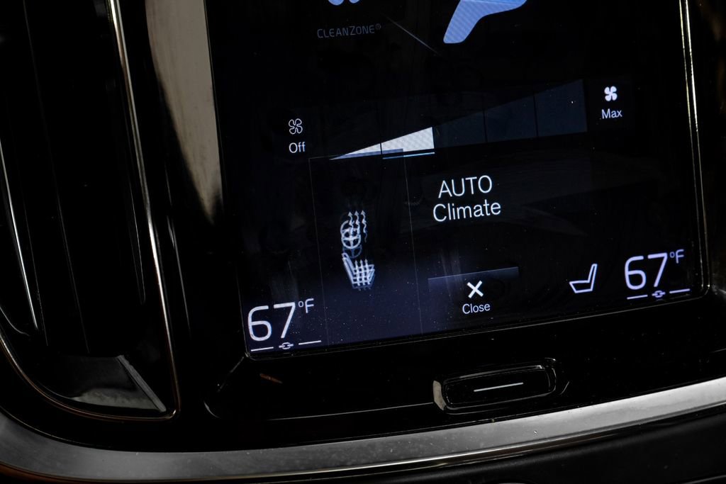 Used 2022 Volvo S60 B5 Inscription image 23