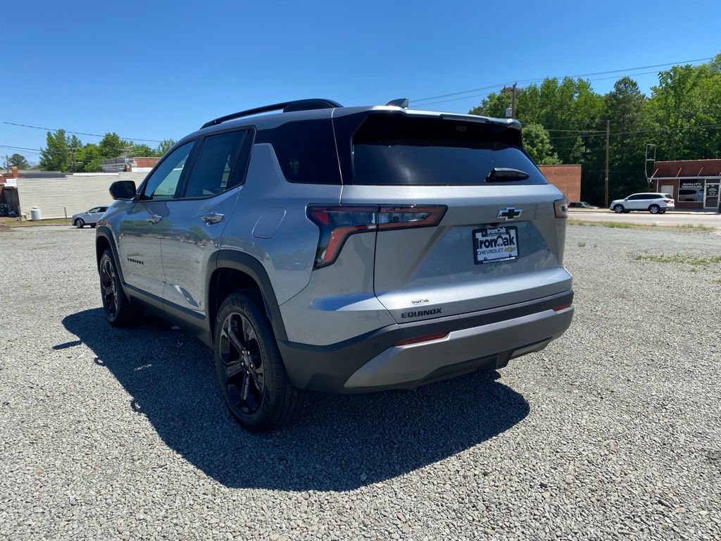 New 2026 Chevrolet Equinox LT w/ Convenience Package II FWD image 5