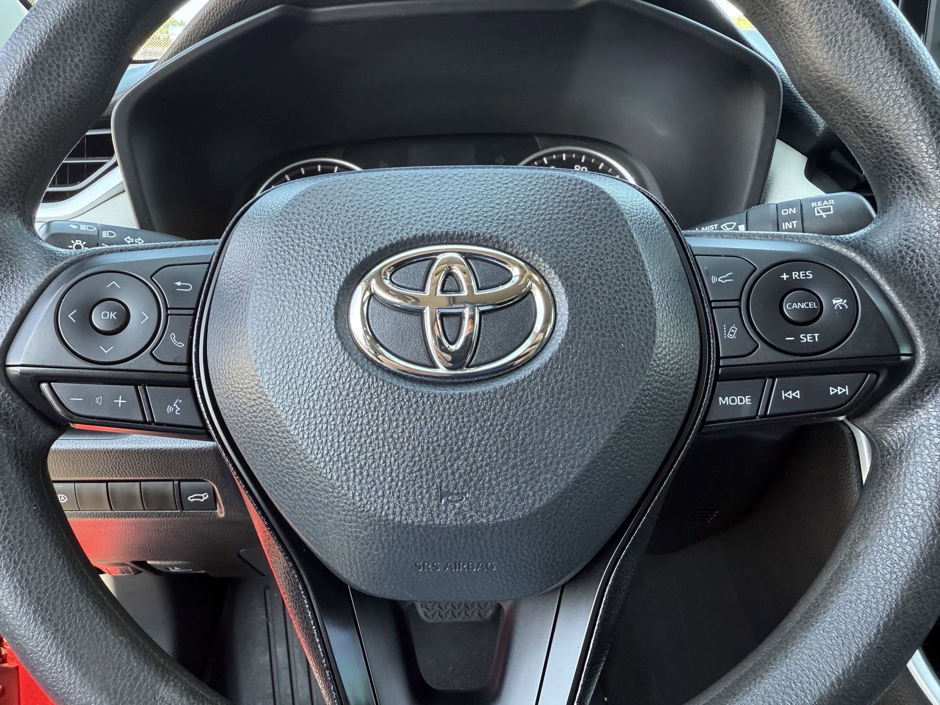Used 2022 Toyota RAV4 XLE image 13