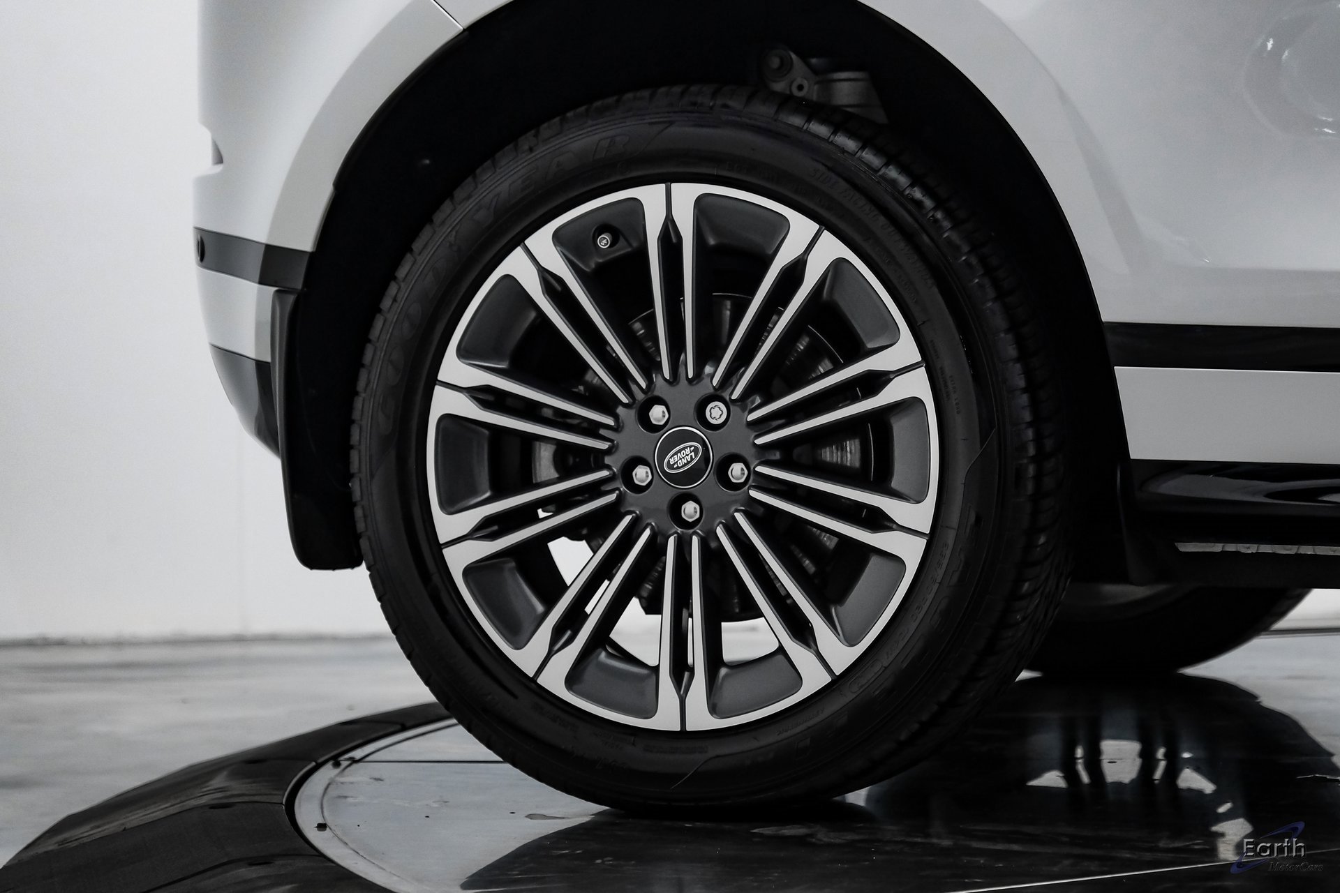 Used 2024 Land Rover Range Rover Evoque Dynamic SE image 84