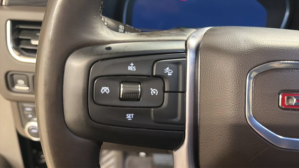 Used 2024 GMC Yukon SLT AWD/4WD image 19