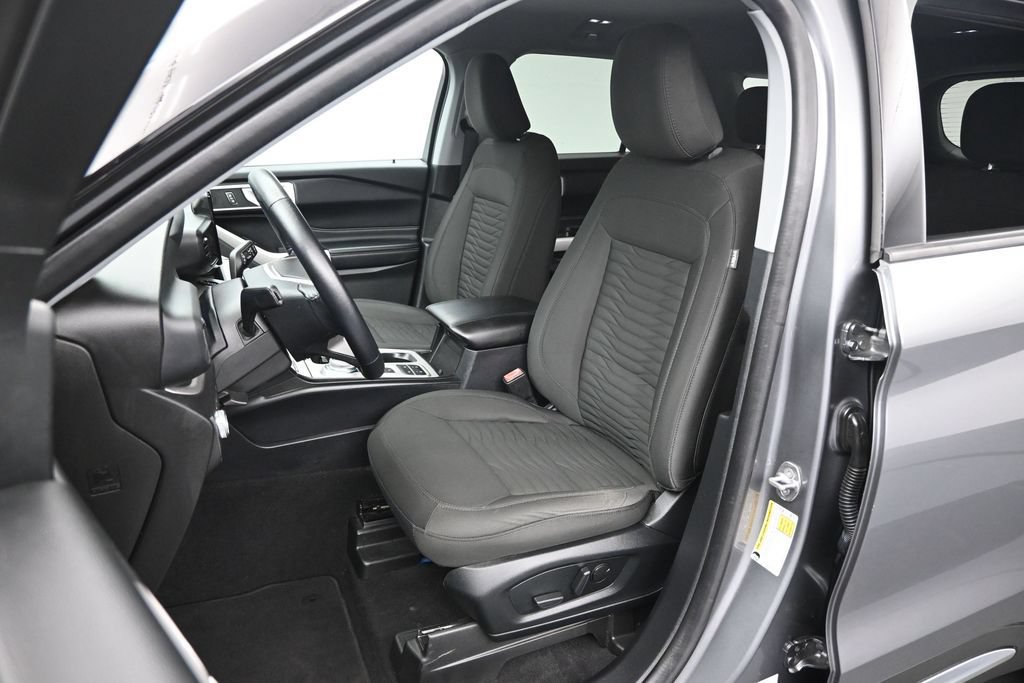 Used 2021 Ford Explorer XLT RWD image 19