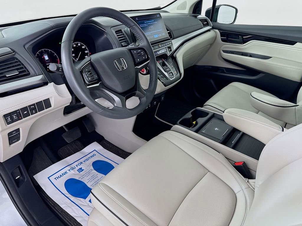 Used 2026 Honda Odyssey Touring image 11