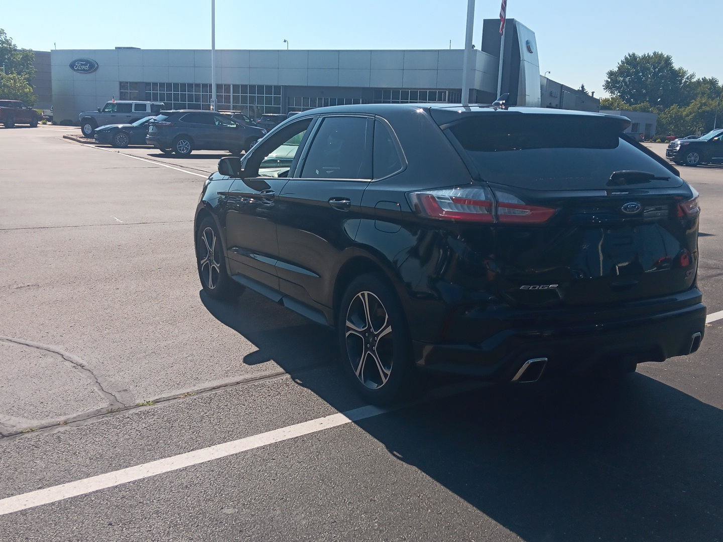 Used 2020 Ford Edge ST AWD/4WD image 6