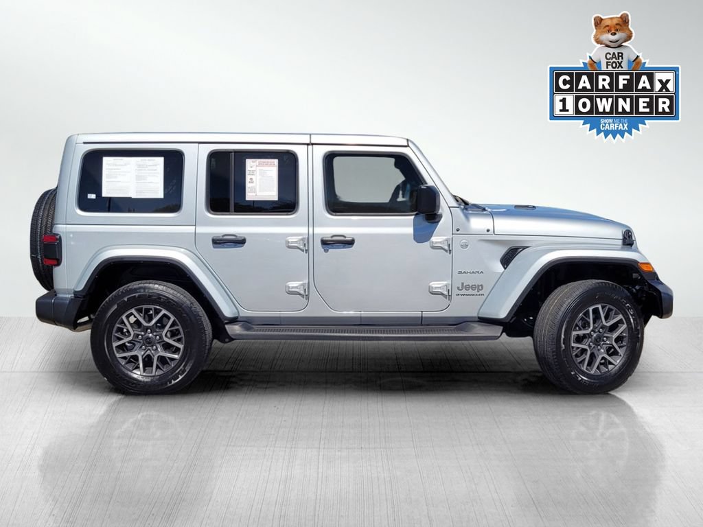 Used 2024 Jeep Wrangler Unlimited Sahara AWD/4WD image 3
