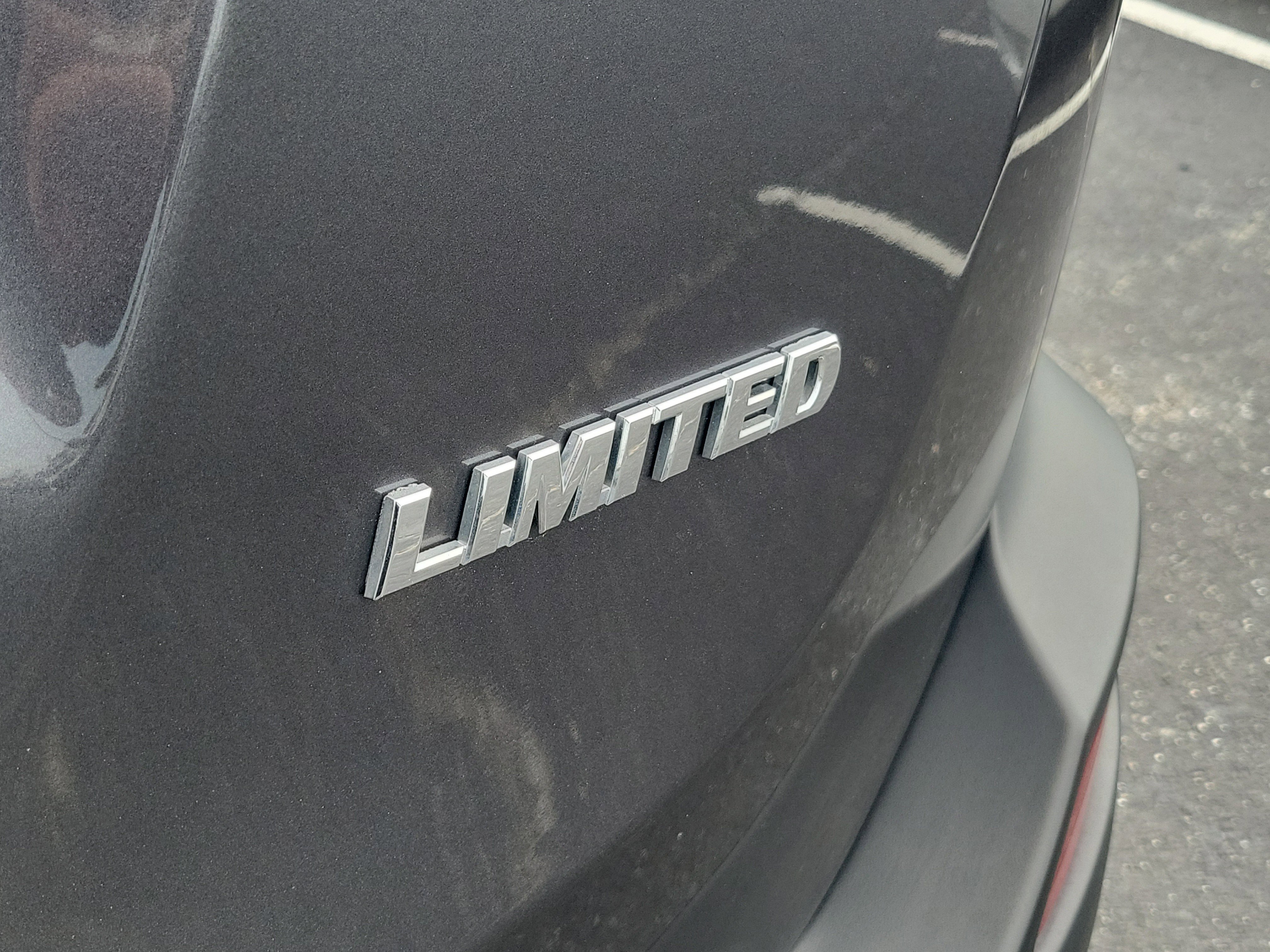 Used 2015 Toyota RAV4 Limited w/ Outdoor Package image 8