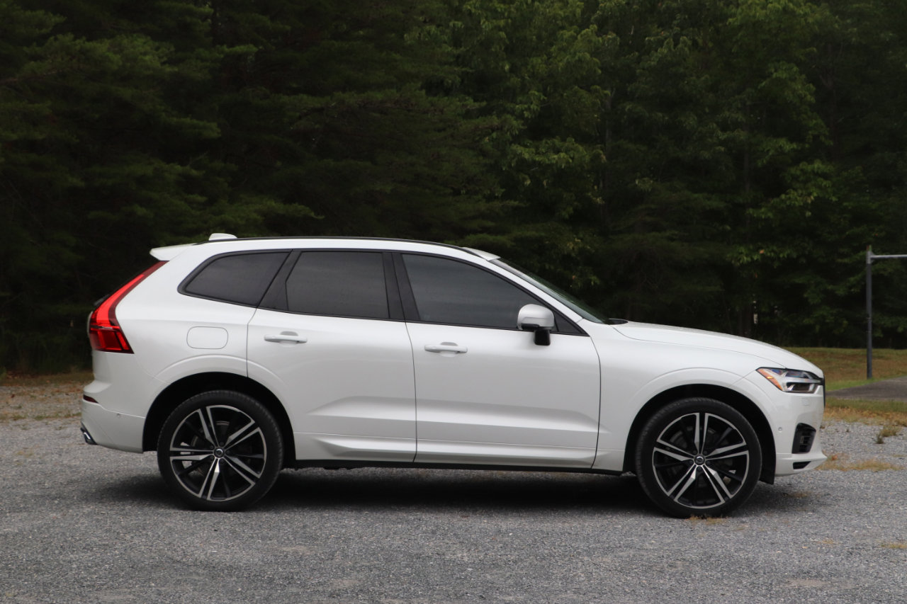 Used 2018 Volvo XC60 T8 R-Design w/ Convenience Package image 2