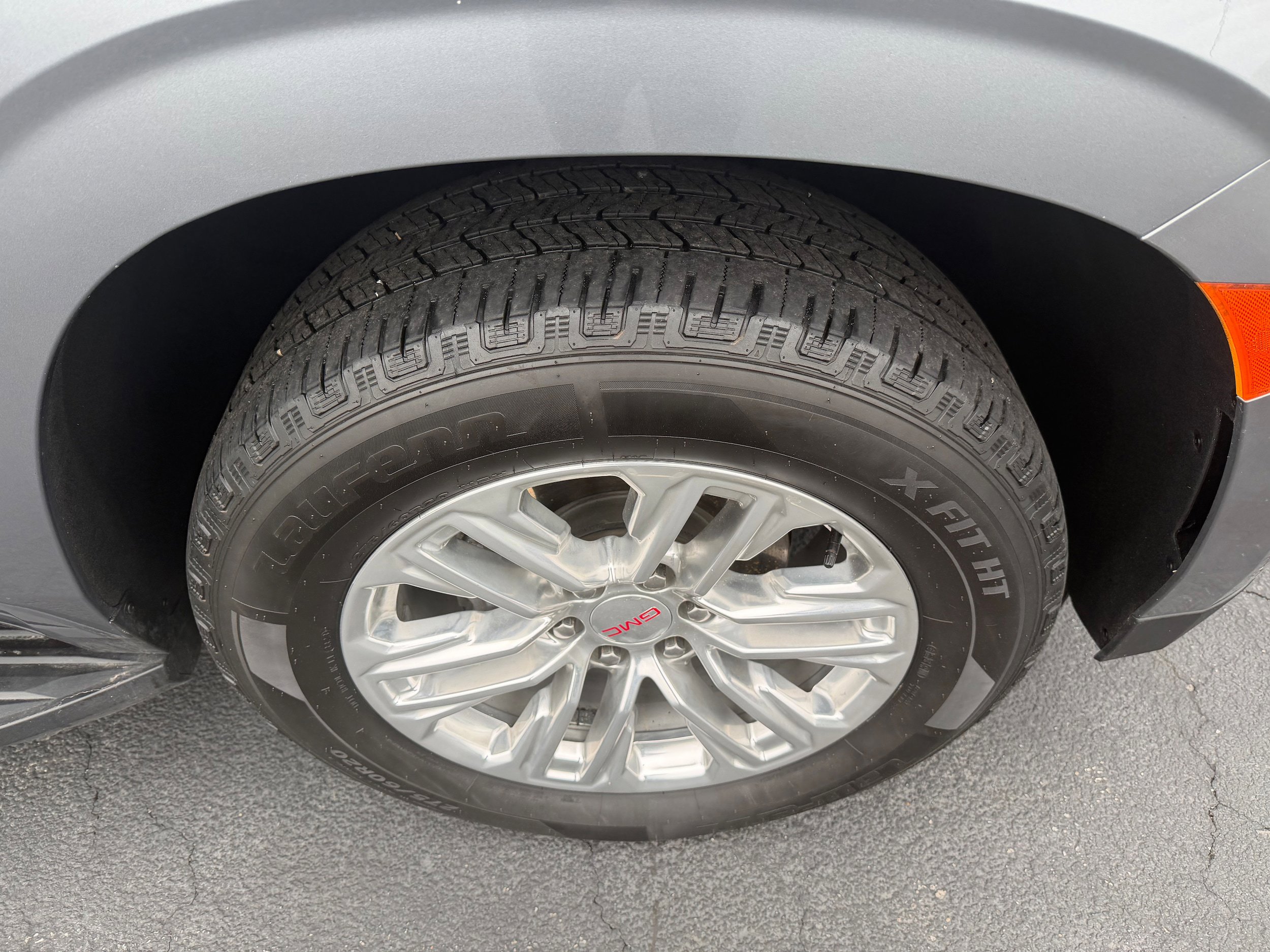 Used 2021 GMC Yukon XL SLT w/ SLT Premium Package AWD/4WD image 4