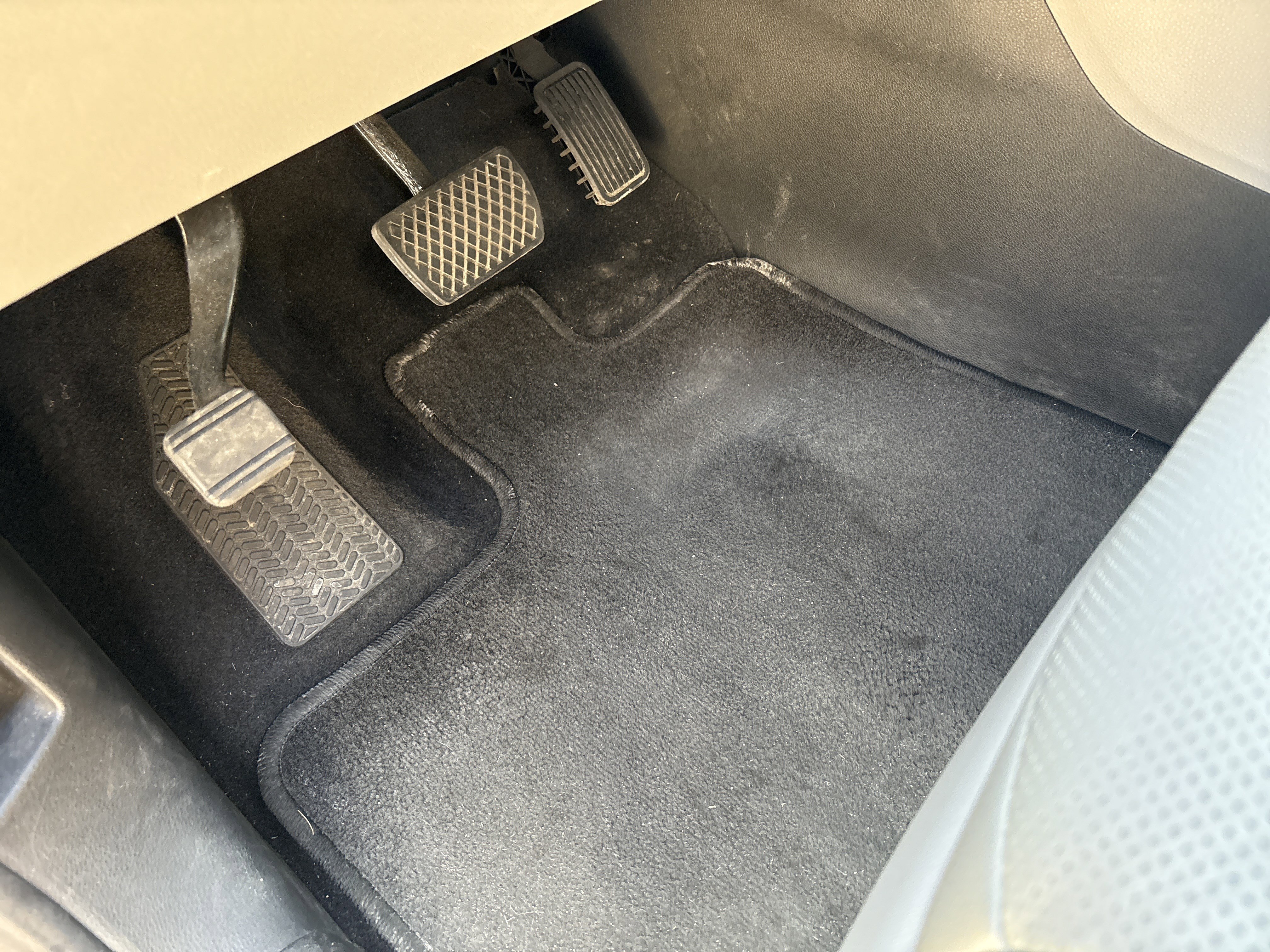 Used 2016 Honda Pilot Elite image 17
