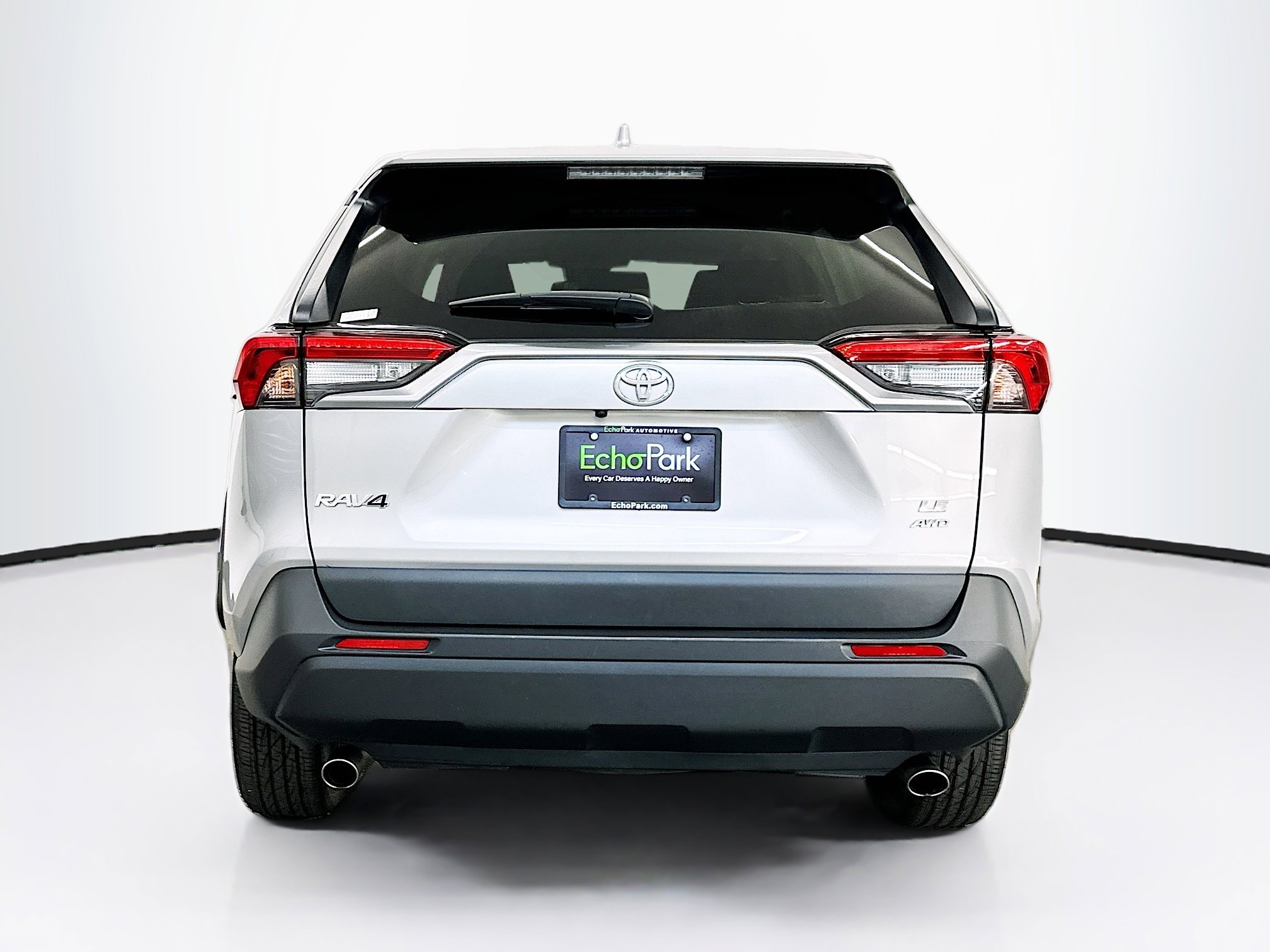 Used 2024 Toyota RAV4 LE image 7