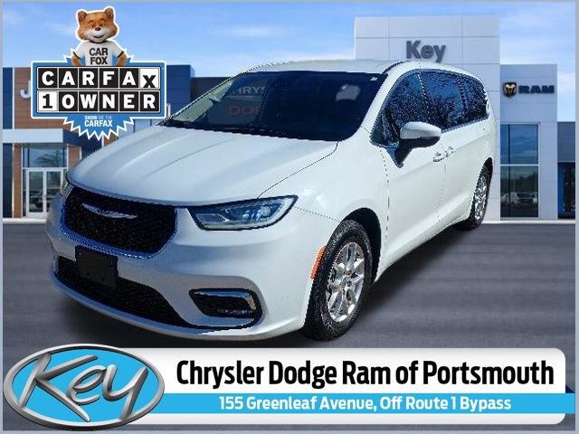 Used 2023 Chrysler Pacifica Touring-L