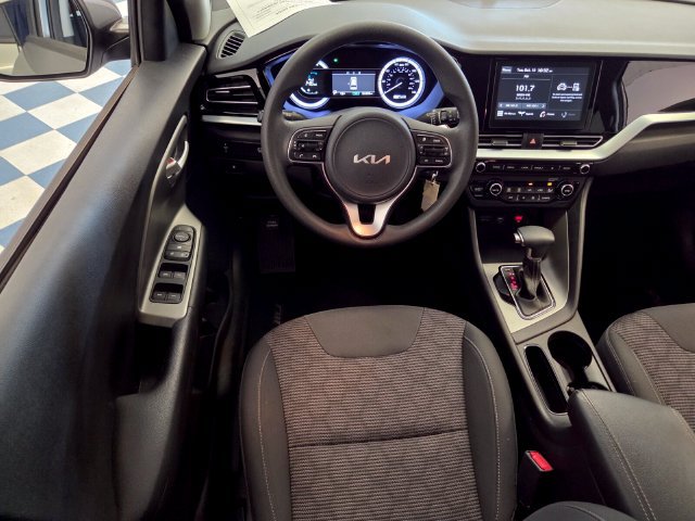Used 2022 Kia Niro LX FWD image 14
