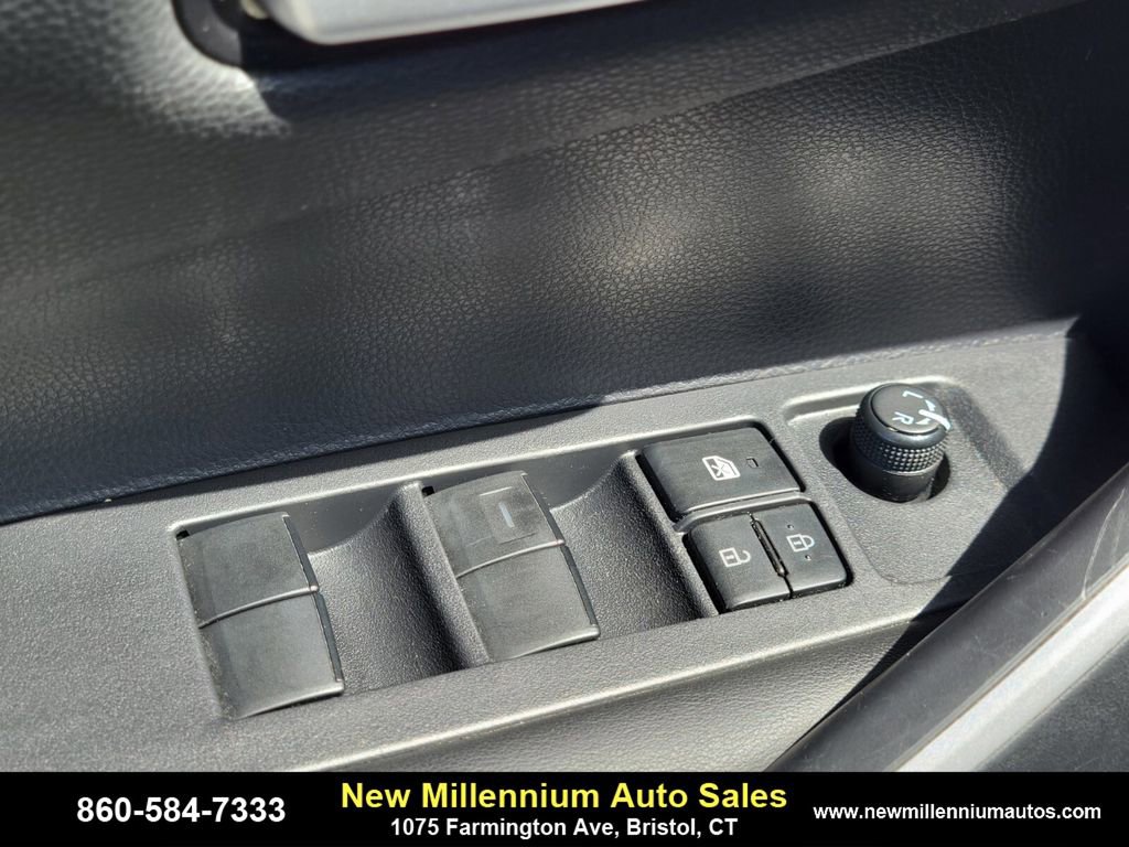 Used 2021 Toyota Corolla SE image 17