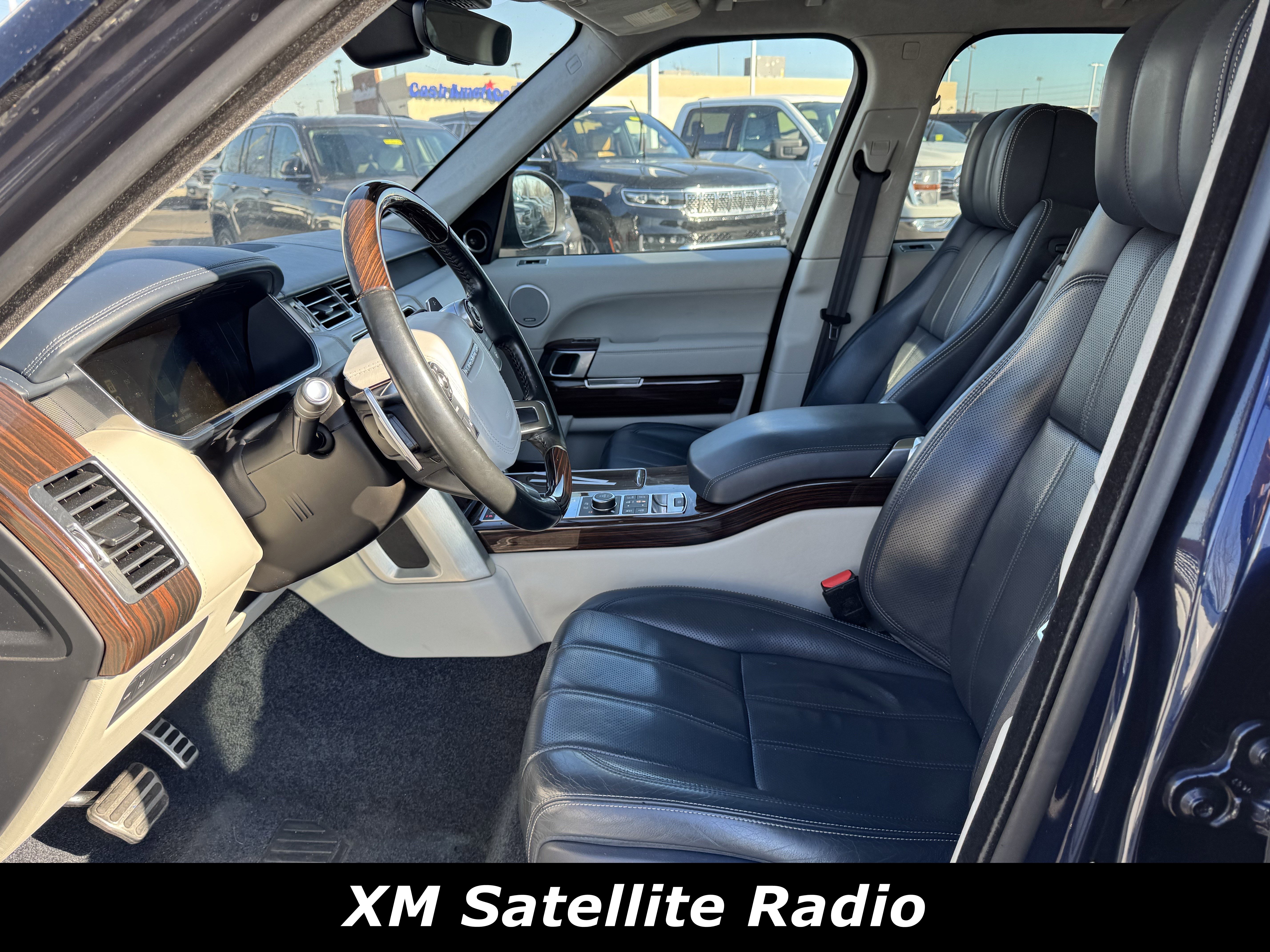 Used 2017 Land Rover Range Rover Autobiography image 3